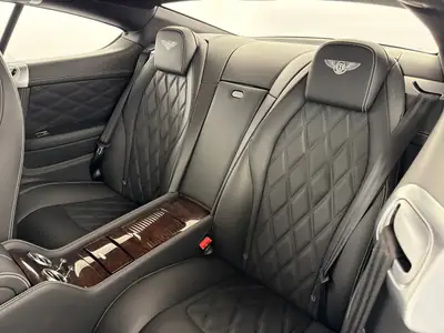 Bentley Continental GT 6.0 W12 — Grand Tourisme britannique, 575 ch et prestige intemporel — détail
