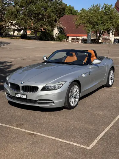 BMW Z4 3.0i sDrive 2010 — Cabriolet sportif, 258 ch, sans accident — vue extérieure