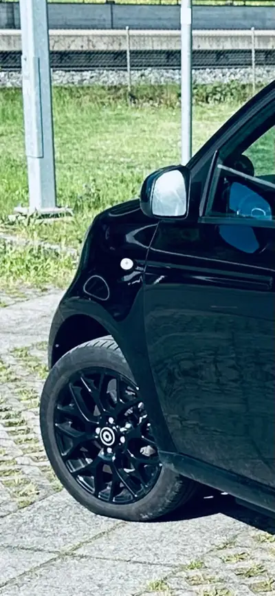 Smart Forfour EQ Prime 2018 — Citadine électrique compacte, entretien minimal — cruscotto