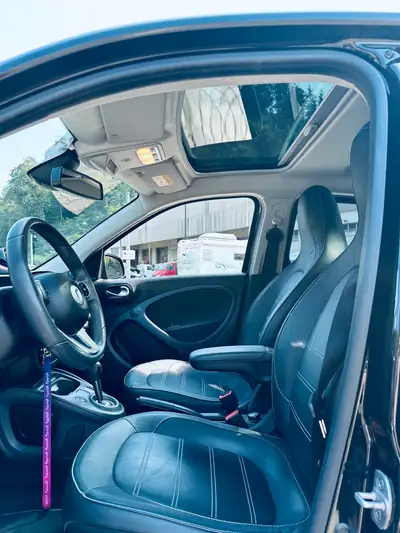 Smart Forfour EQ Prime 2018 — Citadine électrique compacte, entretien minimal — Miniatura 9