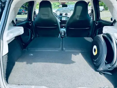 Smart Forfour EQ Prime 2018 — Citadine électrique compacte, entretien minimal — Miniatura 8
