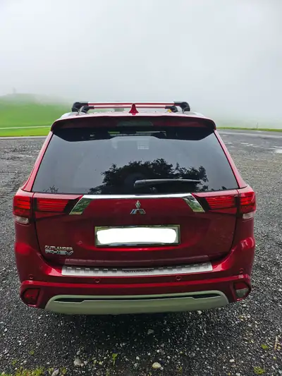 Mitsubishi Outlander 2.4 PHEV Diamond 2020 — SUV hybride rechargeable, 71 500 km — détail