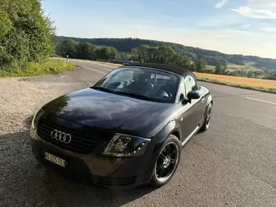 Audi TT 180 ch Cabriolet — Roadster sportif 2002, entretien complet — vue extérieure
