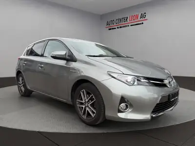 Toyota Auris 1.8 HSD Hybrid — Économie d'essence et faible kilométrage — Miniature 8