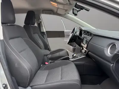 Toyota Auris 1.8 HSD Hybrid — Économie d'essence et faible kilométrage — Miniature 17