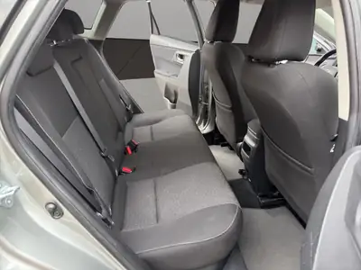 Toyota Auris 1.8 HSD Hybrid — Économie d'essence et faible kilométrage — Miniature 18
