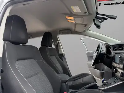 Toyota Auris 1.8 HSD Hybrid — Économie d'essence et faible kilométrage — Miniature 21