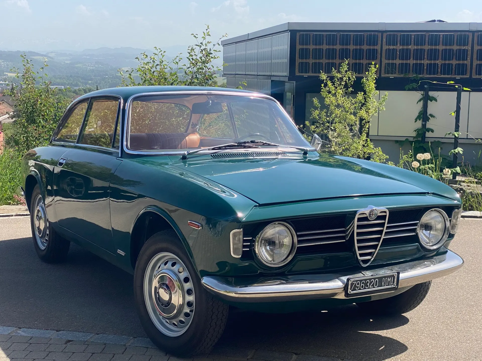 Alfa Romeo Giulia Sprint GT Veloce 1600 — Coupé italien de 1967, sans accident, homologation vétéran
