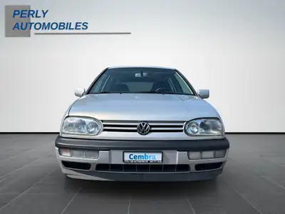 VW Golf 2000 GTI 16V Edition — Une légende sportive des années 90, première main — vue extérieure
