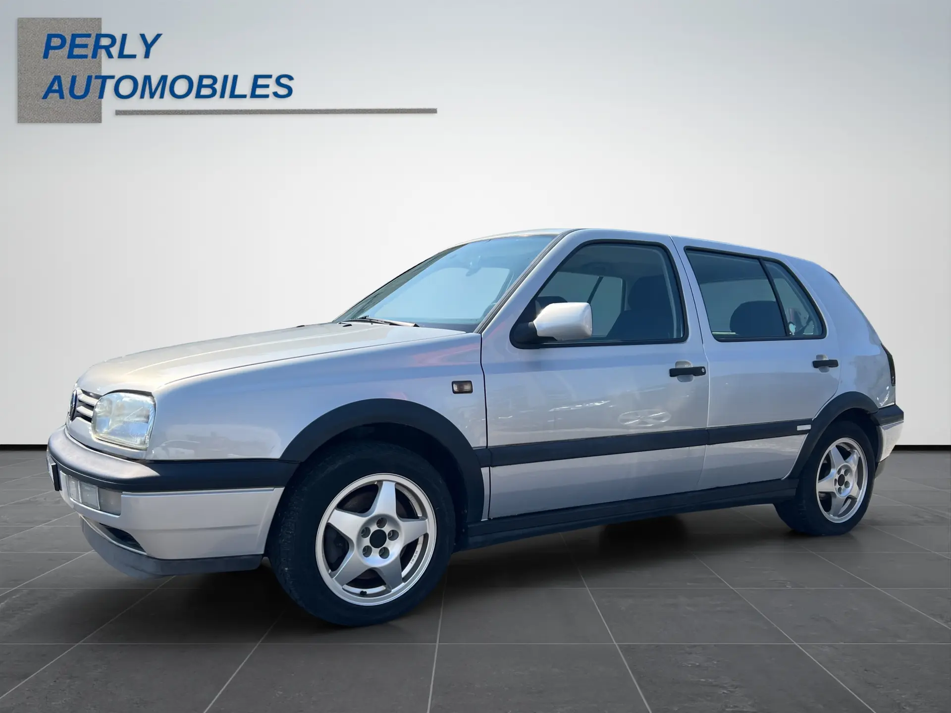 Volkswagen Golf 1995 occasion Perly — 2