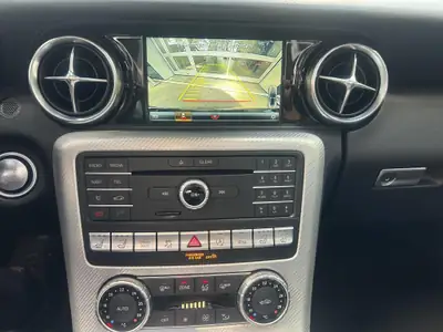 Mercedes-Benz SLC 300 Cabriolet — Roadster élégant, motorisation performante, 84'000 km — Miniature 12