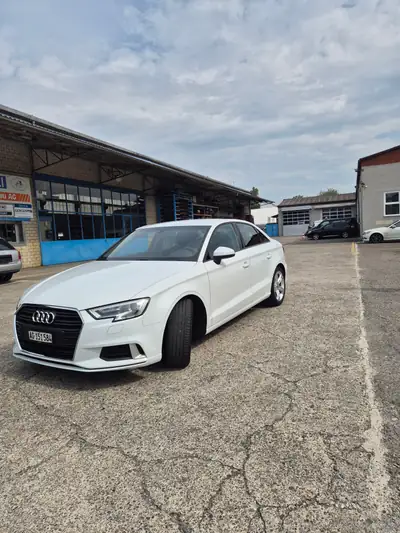 Audi A3 Sedan 1.5 TFSI Sport — Berline compacte fiable, 100 000 km, sans sinistre — vue extérieure