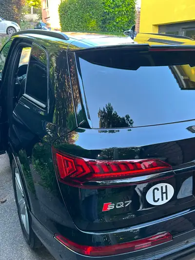 Audi SQ7 4.0 V8 TFSI — SUV haute performance, 507 ch, 46'790 km — côté