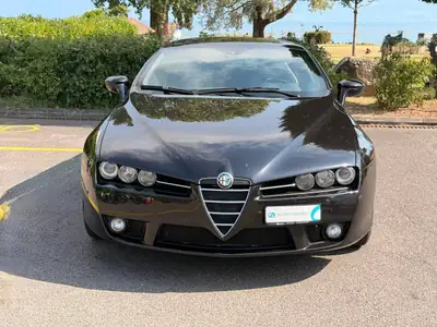 Alfa Romeo Brera 1.8 TBi 2010 — Coupé sportif italien, 200 ch et équipements premium — côté