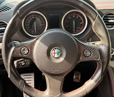 Alfa Romeo Brera 1.8 TBi 2010 — Coupé sportif italien, 200 ch et équipements premium — Miniature 13