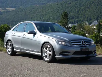 Mercedes-Benz C 350 V6 4MATIC Avantgarde — Berline sportive allemande, sans accident — Außenansicht