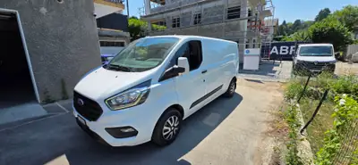 Ford Transit Custom 2.0 TDCi 170 — Utilitaire robuste, entretien réduit — fianco