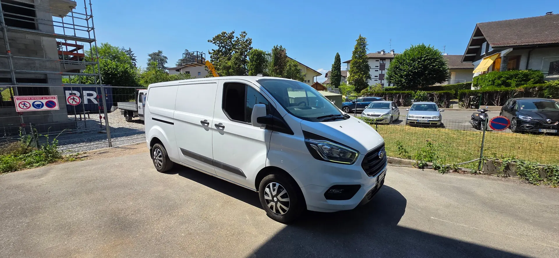 Ford Transit Custom 2.0 TDCi 170 — Utilitaire robuste, entretien réduit