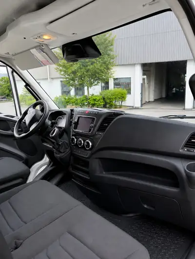 IVECO Daily 2022 — Utilitaire robuste 175 ch, 41'000 km seulement — Armaturenbrett