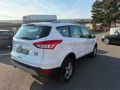 Ford Kuga 2.0 TDCi Titanium S 4WD — SUV robuste diesel, 4x4 intégral — détail