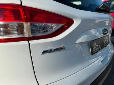 Ford Kuga 2.0 TDCi Titanium S 4WD — SUV robuste diesel, 4x4 intégral — Miniature 9