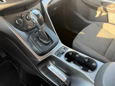 Ford Kuga 2.0 TDCi Titanium S 4WD — SUV robuste diesel, 4x4 intégral — Miniature 14