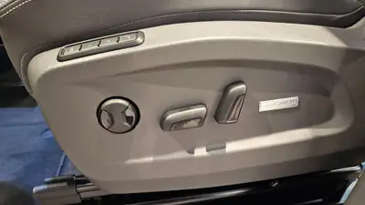 VW Multivan 1.5 eHybrid Style Lang 4Motion — Monospace hybride rechargeable, 7 places, quasi neuf — Miniature 7