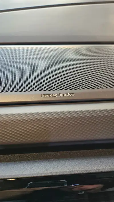 VW Multivan 1.5 eHybrid Style Lang 4Motion — Monospace hybride rechargeable, 7 places, quasi neuf — Miniature 13