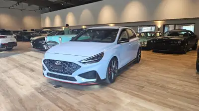 Hyundai i30 N 2.0 T-GDi 280 ch — Sportive essence rare, 8'000 km seulement — vue extérieure