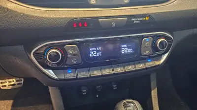 Hyundai i30 N 2.0 T-GDi 280 ch — Sportive essence rare, 8'000 km seulement — Miniature 29