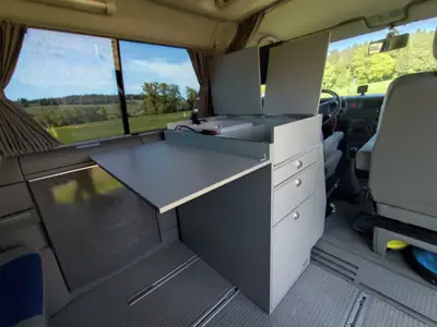 VW T4 2.5 TDI — Le van polyvalent pour famille et aventure en camping — Miniatura 10