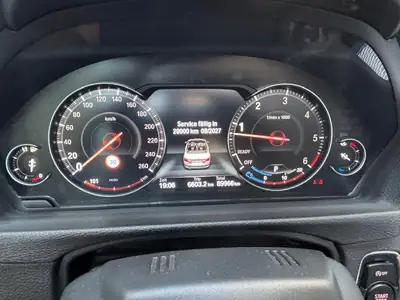 BMW 435d xDrive Cabrio M Sport — Décapotable diesel performante, teinte exclusive Snapper Rocks Blue — Thumbnail 11