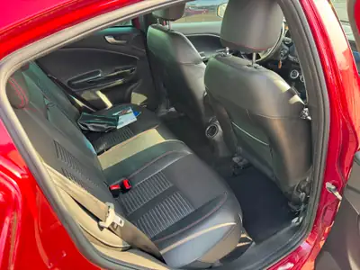 Alfa Romeo Giulietta 1750 TBi Quadrifoglio Verde — Sportive italienne authentique, 235 ch dynamiques — Miniature 12