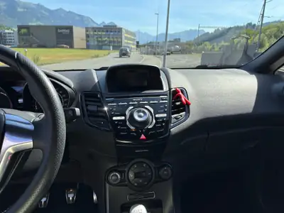 Ford Fiesta 1.6 EcoBoost ST-2 — Sportive compacte, 215 ch et révision fraîche — détail