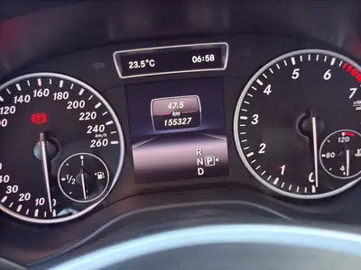 Mercedes-Benz Classe A 180 Style — Berline compacte élégante, navigation et sièges chauffants — Miniature 11