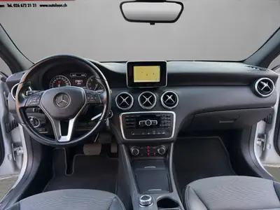 Mercedes-Benz Classe A 180 Style — Berline compacte élégante, navigation et sièges chauffants — Miniature 14