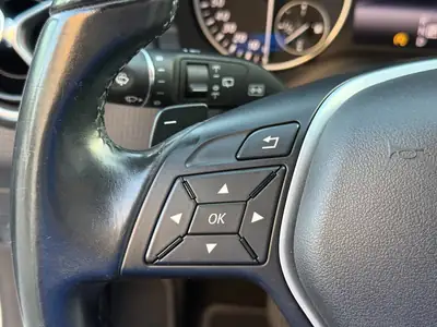 Mercedes-Benz Classe A 180 Style — Berline compacte élégante, navigation et sièges chauffants — Miniature 24