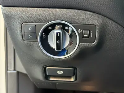 Mercedes-Benz Classe A 180 Style — Berline compacte élégante, navigation et sièges chauffants — Miniature 22