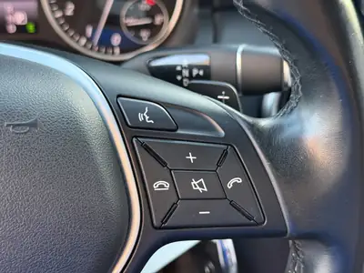 Mercedes-Benz Classe A 180 Style — Berline compacte élégante, navigation et sièges chauffants — Miniature 25