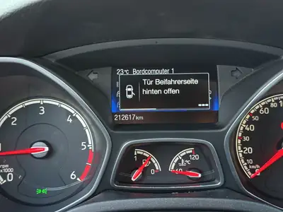 Ford Focus 2.0 TDCi ST3 — Diesel performant, sans accident, équipement premium — Miniature 11