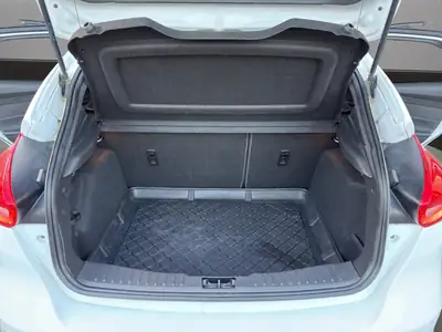 Ford Focus 2.0 TDCi ST3 — Diesel performant, sans accident, équipement premium — Miniature 18