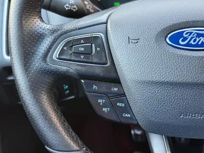Ford Focus 2.0 TDCi ST3 — Diesel performant, sans accident, équipement premium — Miniature 25