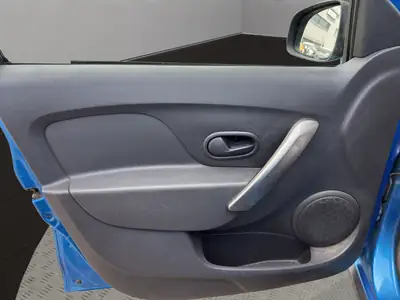 Dacia Sandero 1.5 dCi Stepway Lauréate — Robustesse diesel et design aventurier — Miniature 12