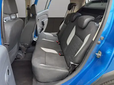 Dacia Sandero 1.5 dCi Stepway Lauréate — Robustesse diesel et design aventurier — Miniature 13