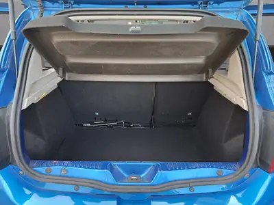 Dacia Sandero 1.5 dCi Stepway Lauréate — Robustesse diesel et design aventurier — Miniature 19