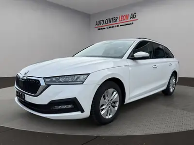 Skoda Octavia Combi 2.0 TDI DSG 4x4 — Break robuste, transmission auto, tout-terrain inclus — côté