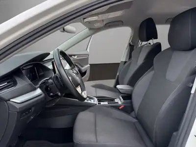 Skoda Octavia Combi 2.0 TDI DSG 4x4 — Break robuste, transmission auto, tout-terrain inclus — Miniature 9