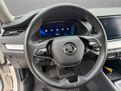 Skoda Octavia Combi 2.0 TDI DSG 4x4 — Break robuste, transmission auto, tout-terrain inclus — Miniature 10