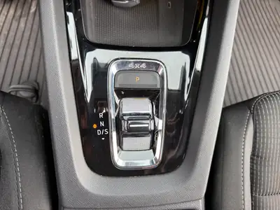 Skoda Octavia Combi 2.0 TDI DSG 4x4 — Break robuste, transmission auto, tout-terrain inclus — Miniature 16