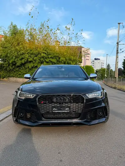 Audi RS6 Avant 4.0 V8 TFSI — Performance extrême, break de luxe 560 ch — exterior view